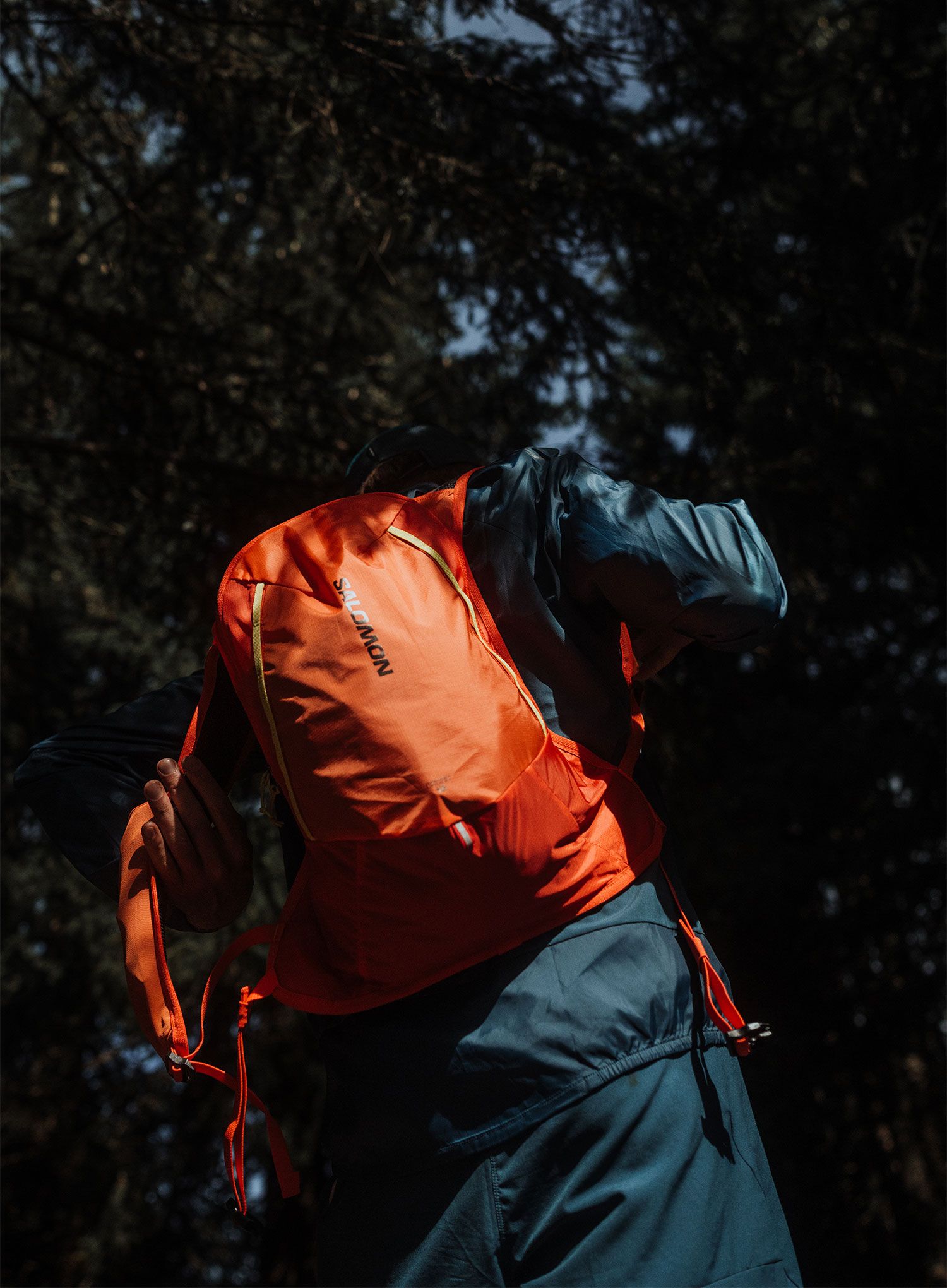 Рюкзак спортивний Salomon Cross 12 - dragon fire/cherry