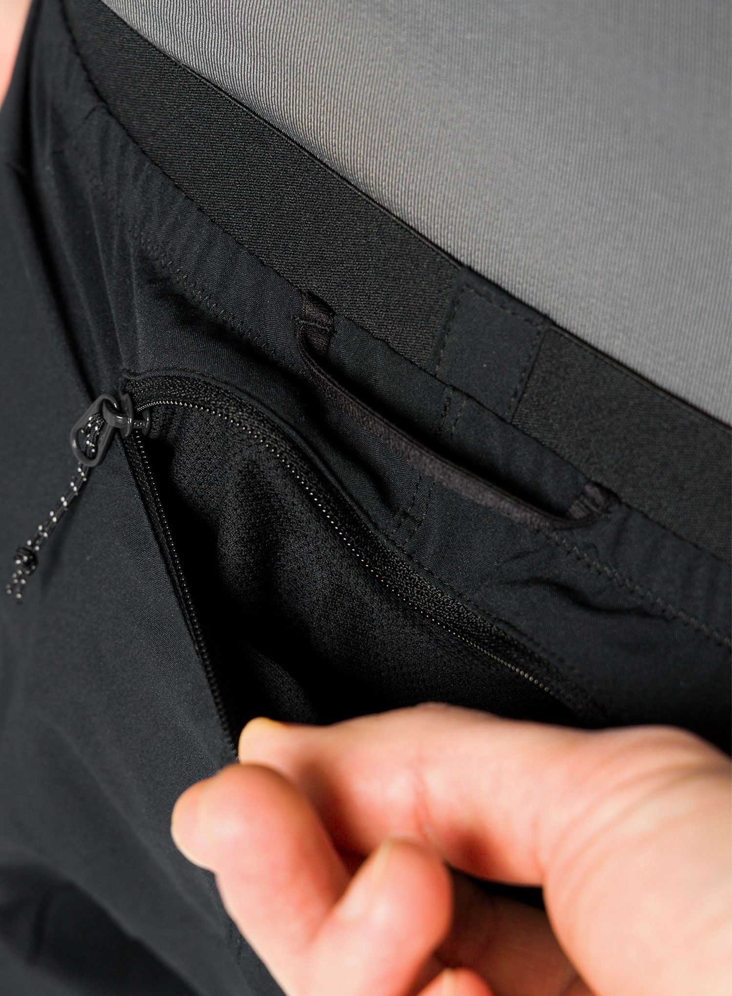 Шорти для бігу Salomon Cross 5 Shorts - deep black