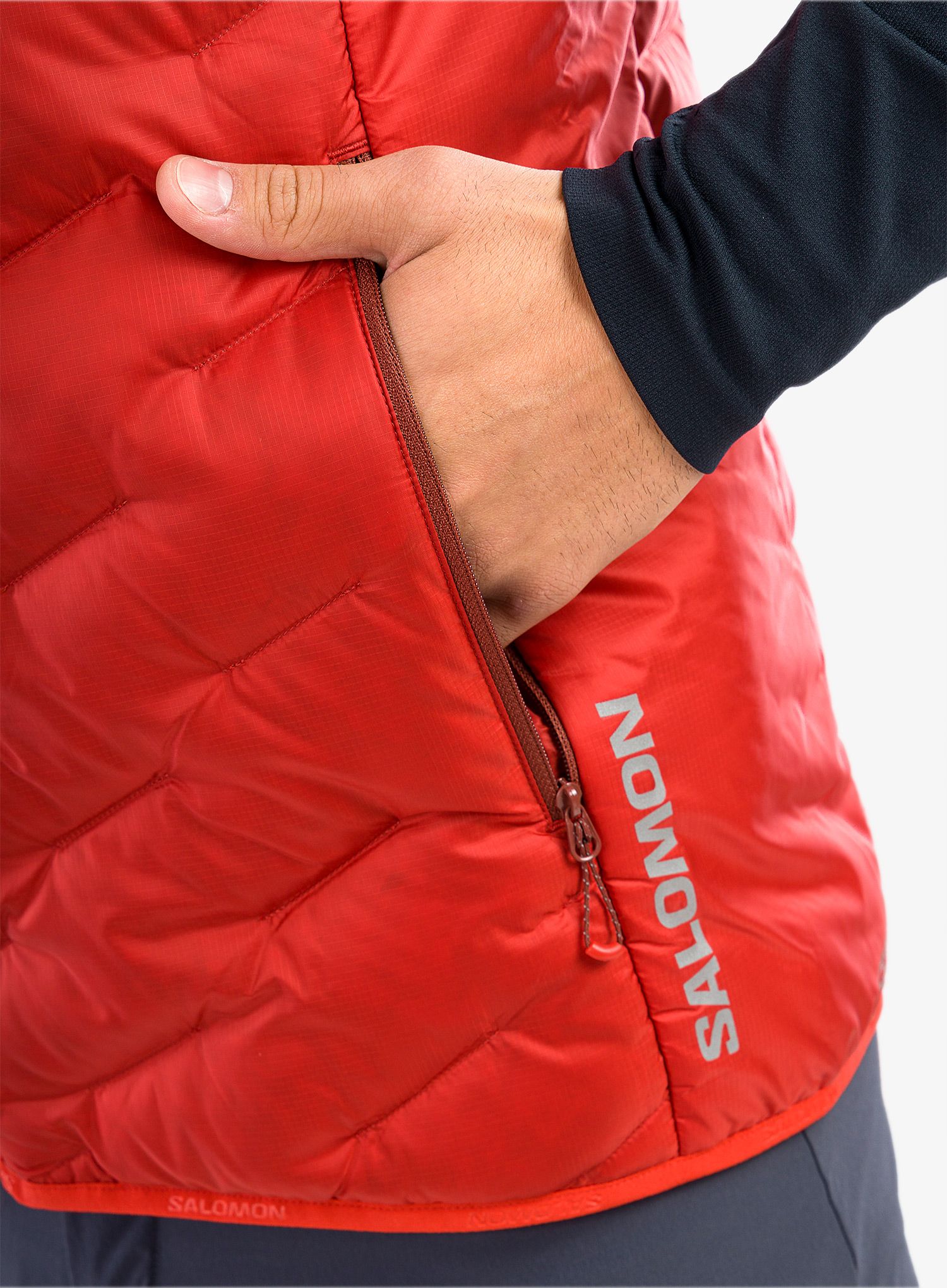 Жилет пуховий Salomon Outline Down Vest - samba/madder brown