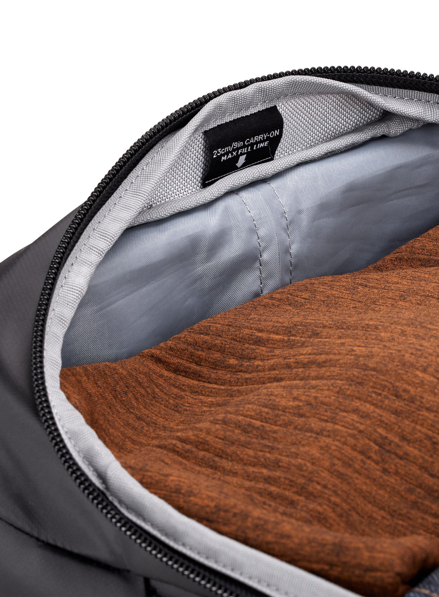 Валіза дорожня Thule Chasm Carry On Duffel 40 L - black