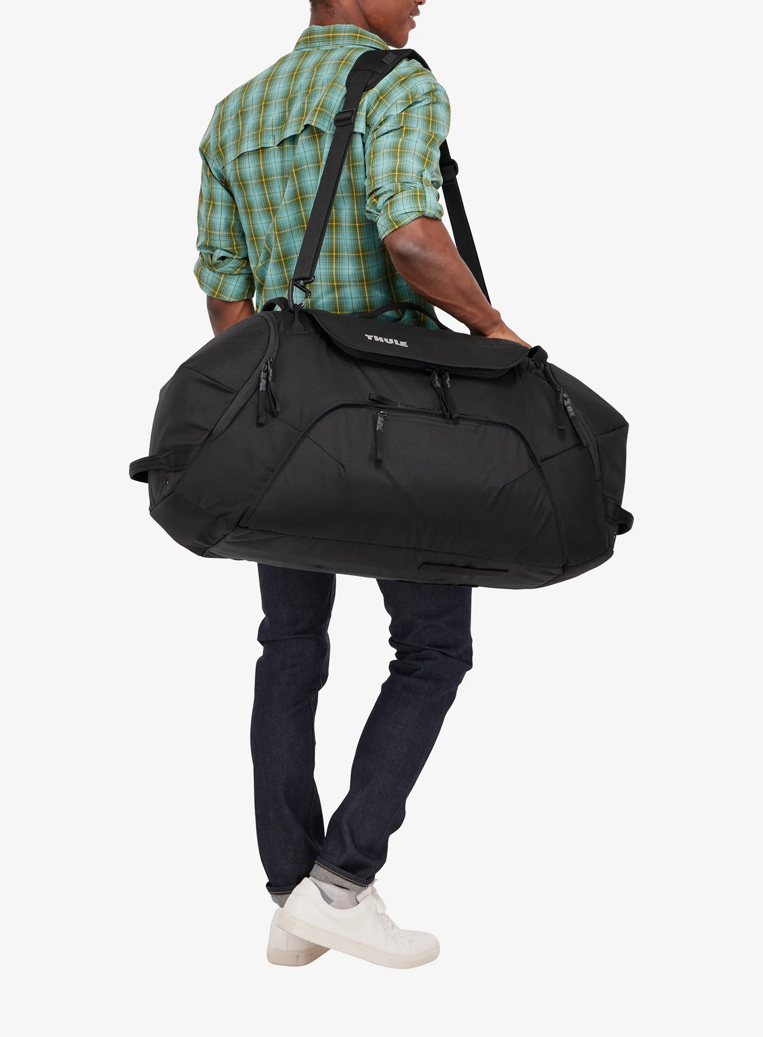 Сумка для подорожей Thule Roundtrip Snow Duffel 80 L - black