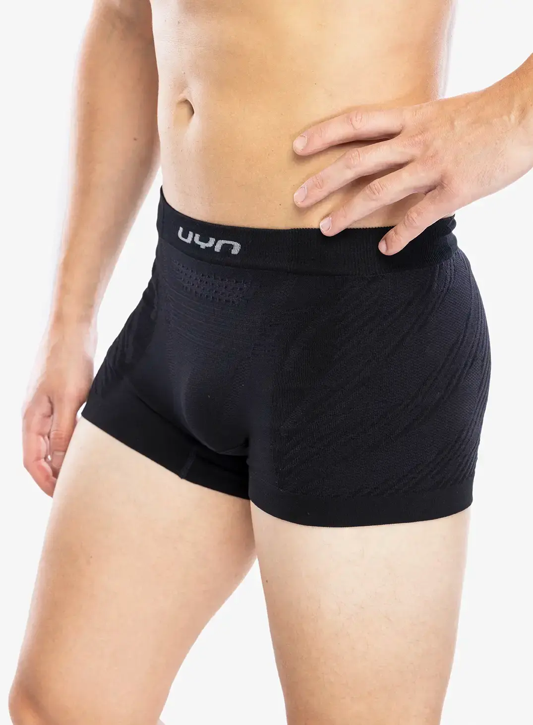 Боксери  UYN Motyon Biotech Boxer - black beauty