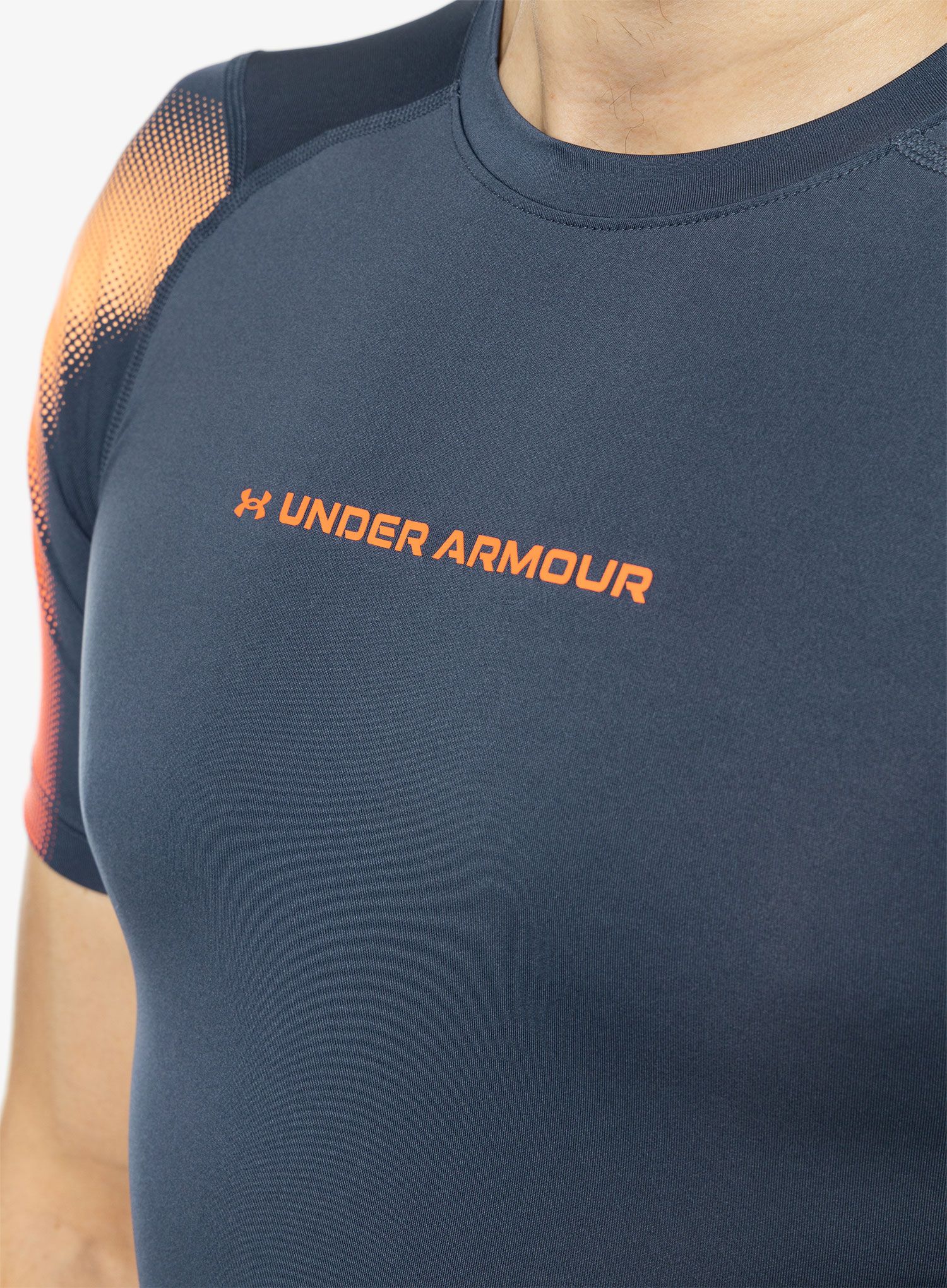 Термофутболка Under Armour HeatGear Armour Novelty SS - downpour gray/after burn