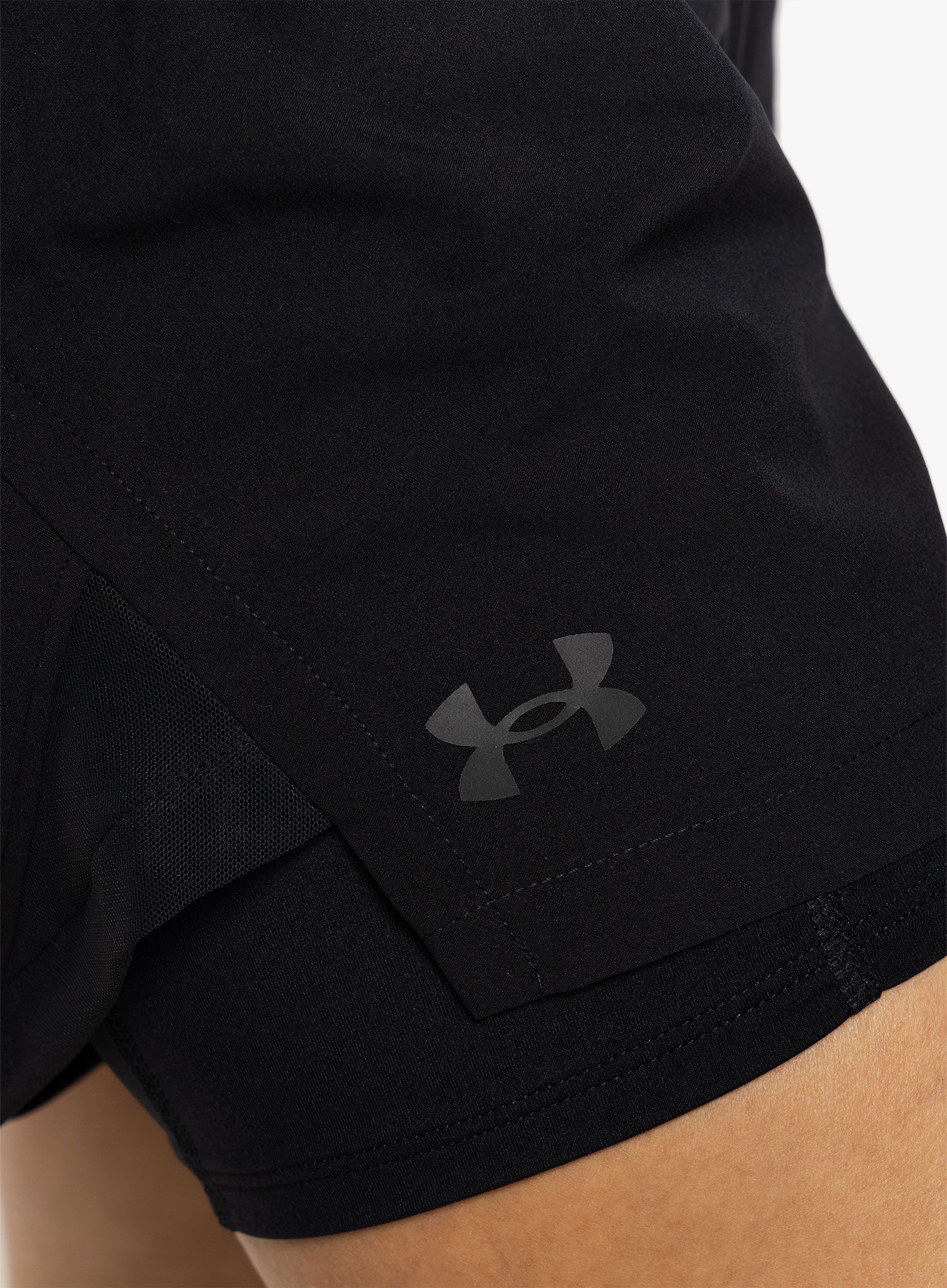 Шорти для бігу жіночі Under Armour Run Elite 2in1 Short - black/black/reflective