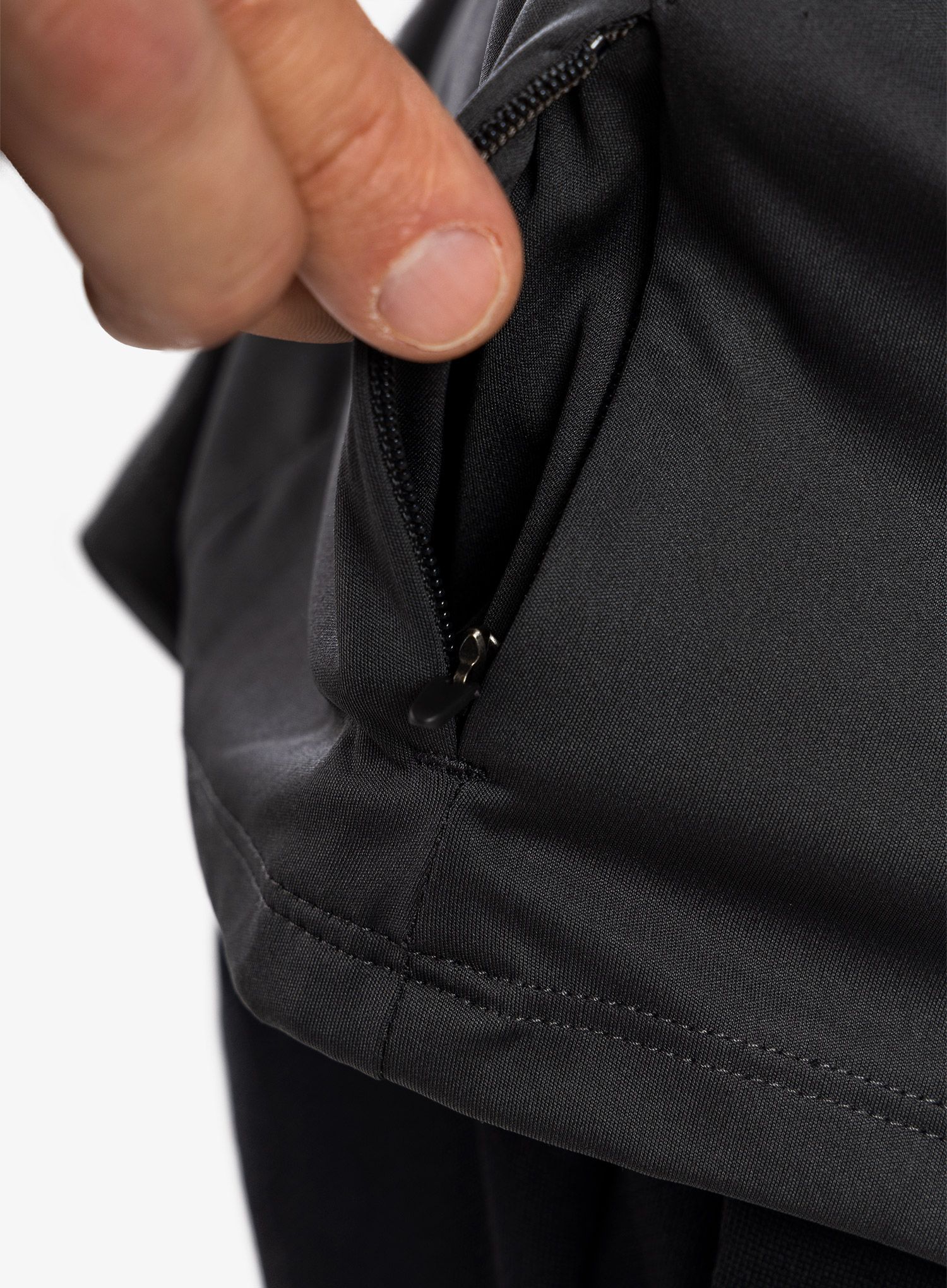 Футболка для тренувань Under Armour UA Terrain Shortsleeve - jet gray/reflective
