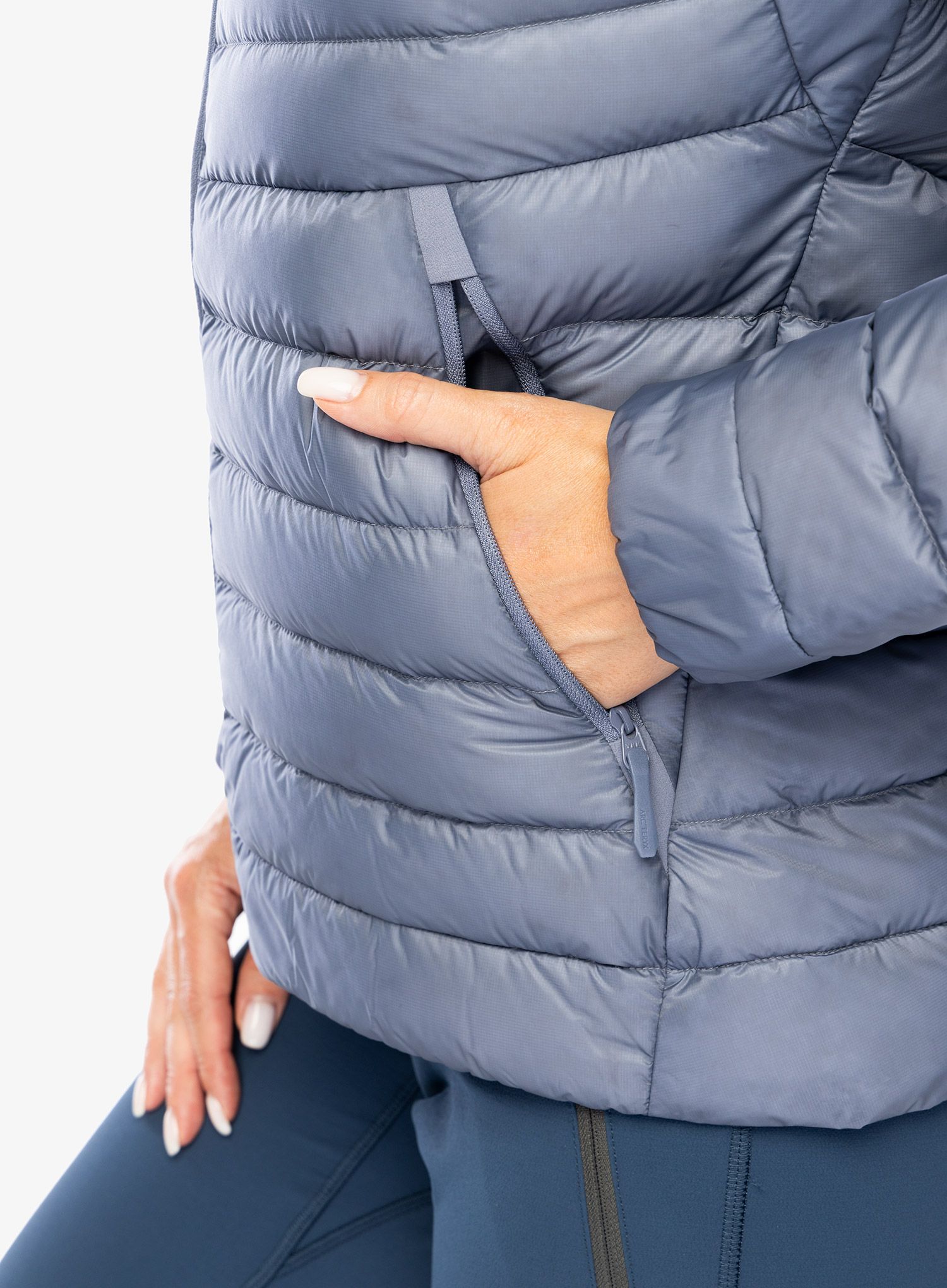 Пуховик жіноча Arcteryx Cerium Hoody - stratus