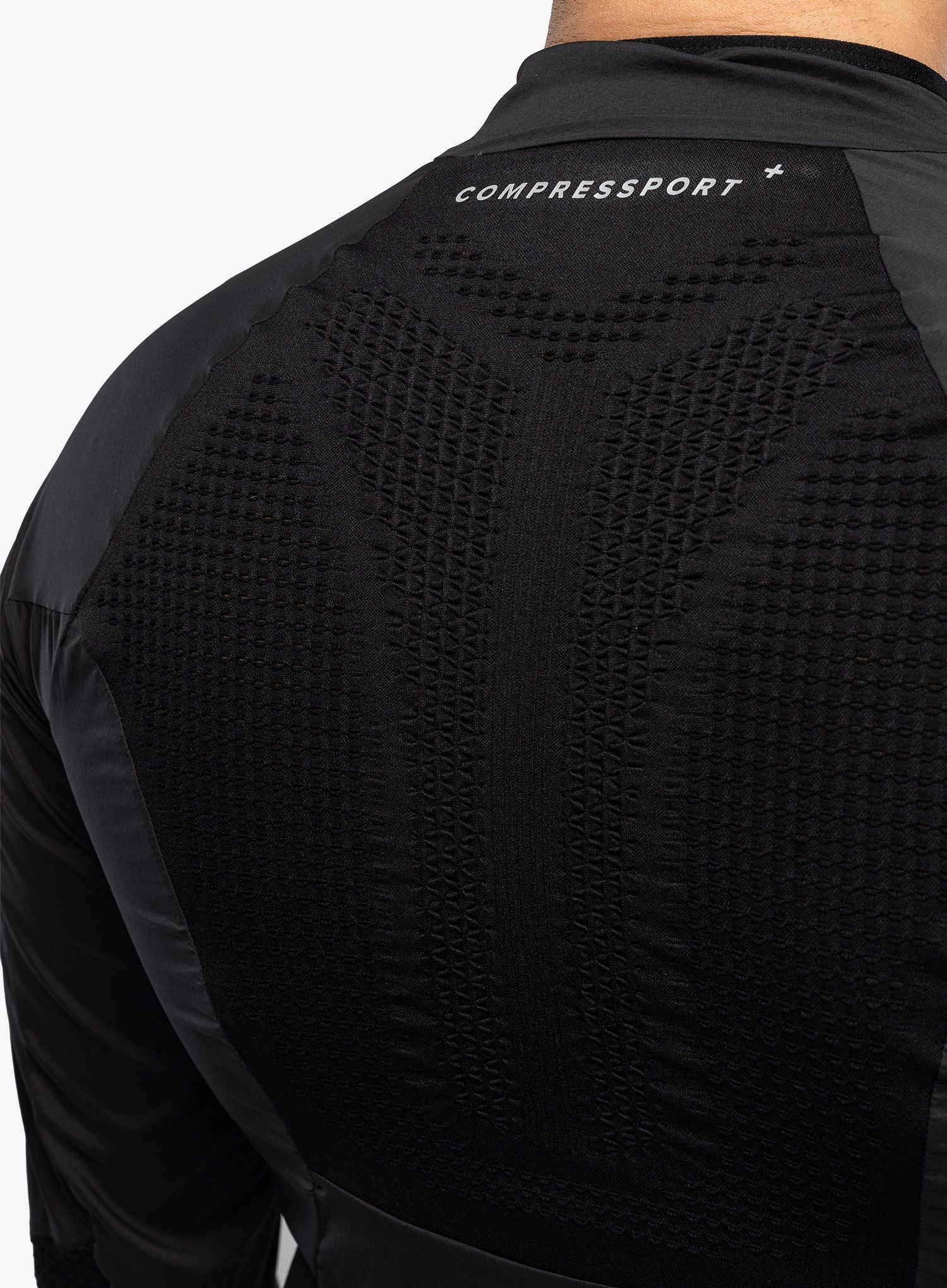 Вітровка Compressport Hurricane Windproof Jacket - black