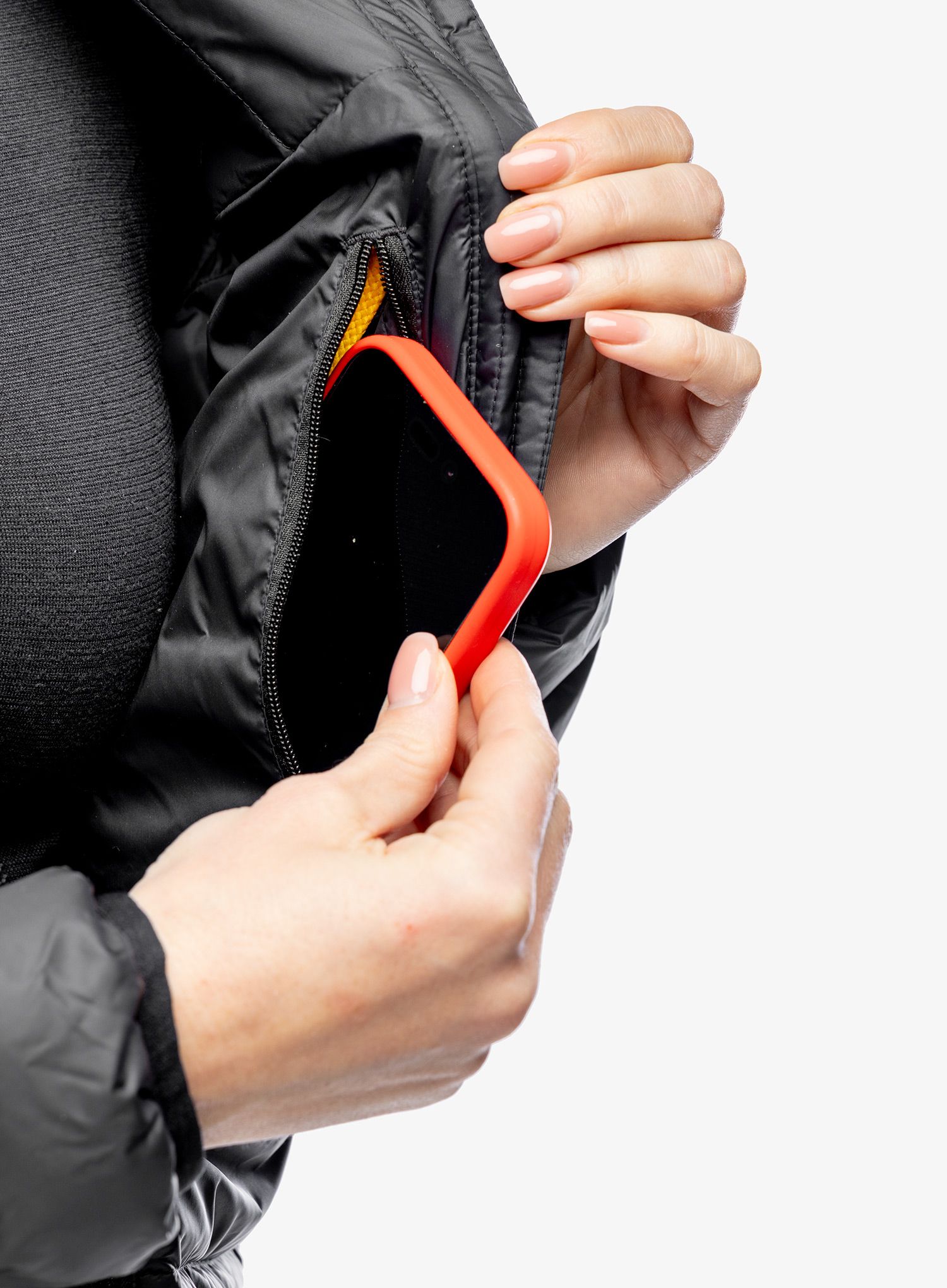 Пуховик жіноча Fjallraven Expedition Pack Down Jacket - black