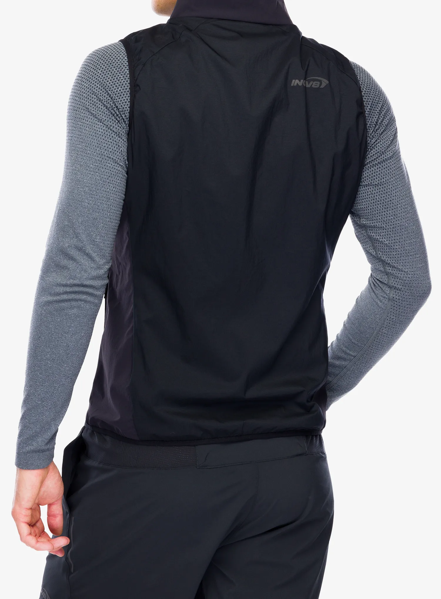 Жилет Inov-8 Performance Hybrid Gilet - black