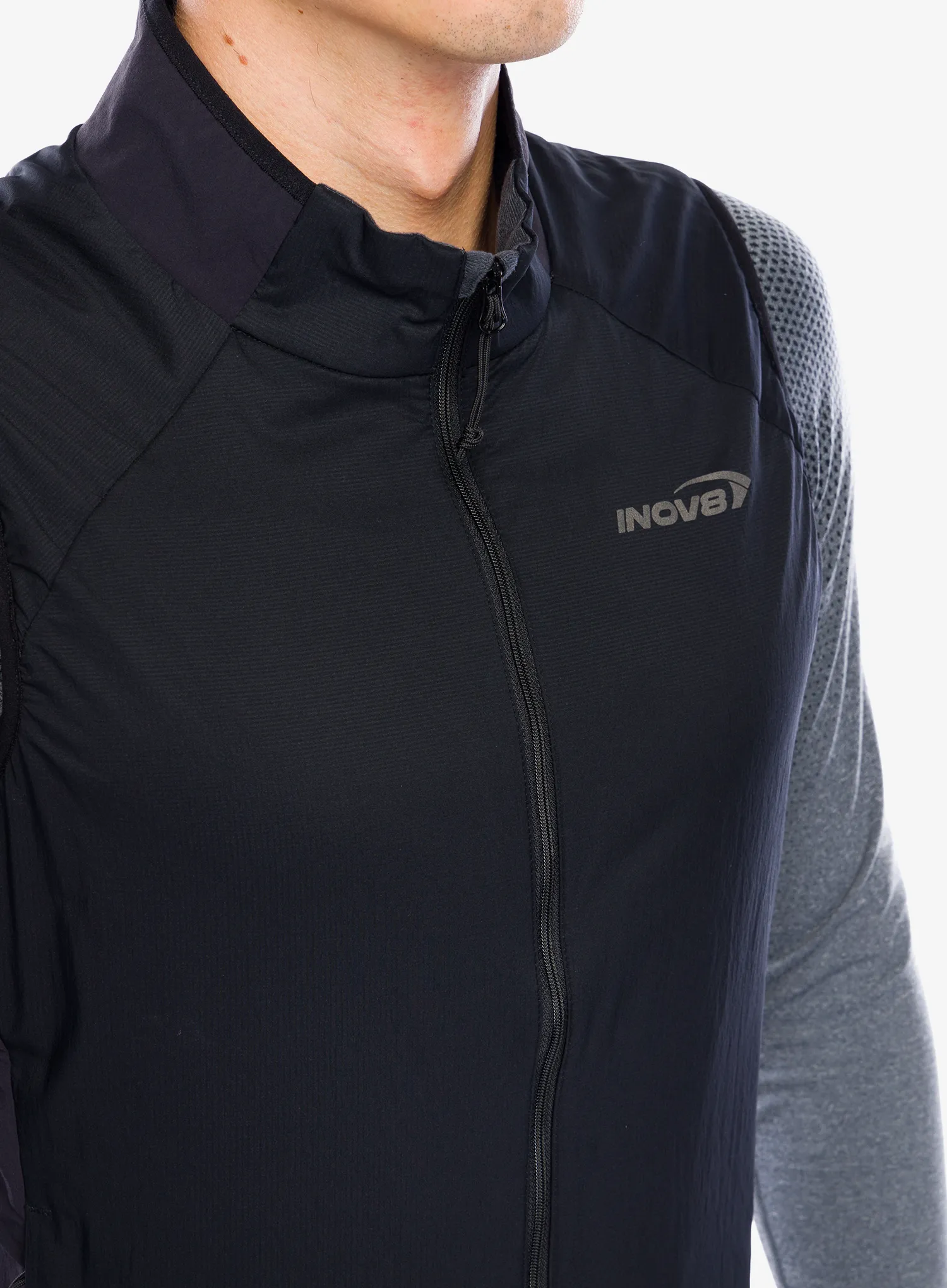 Жилет Inov-8 Performance Hybrid Gilet - black