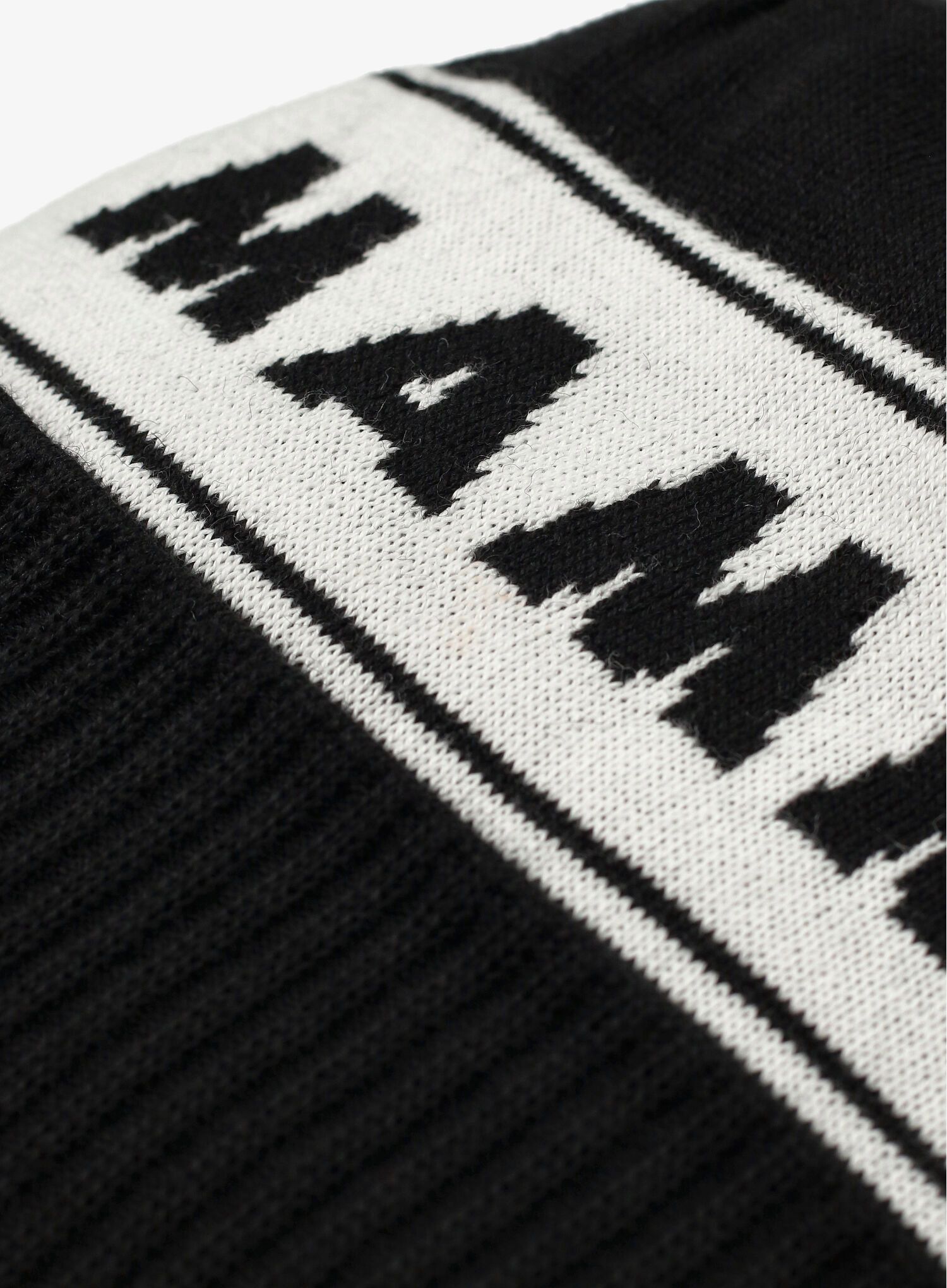 Шапка зимова Mammut Peaks Beanie - black/white