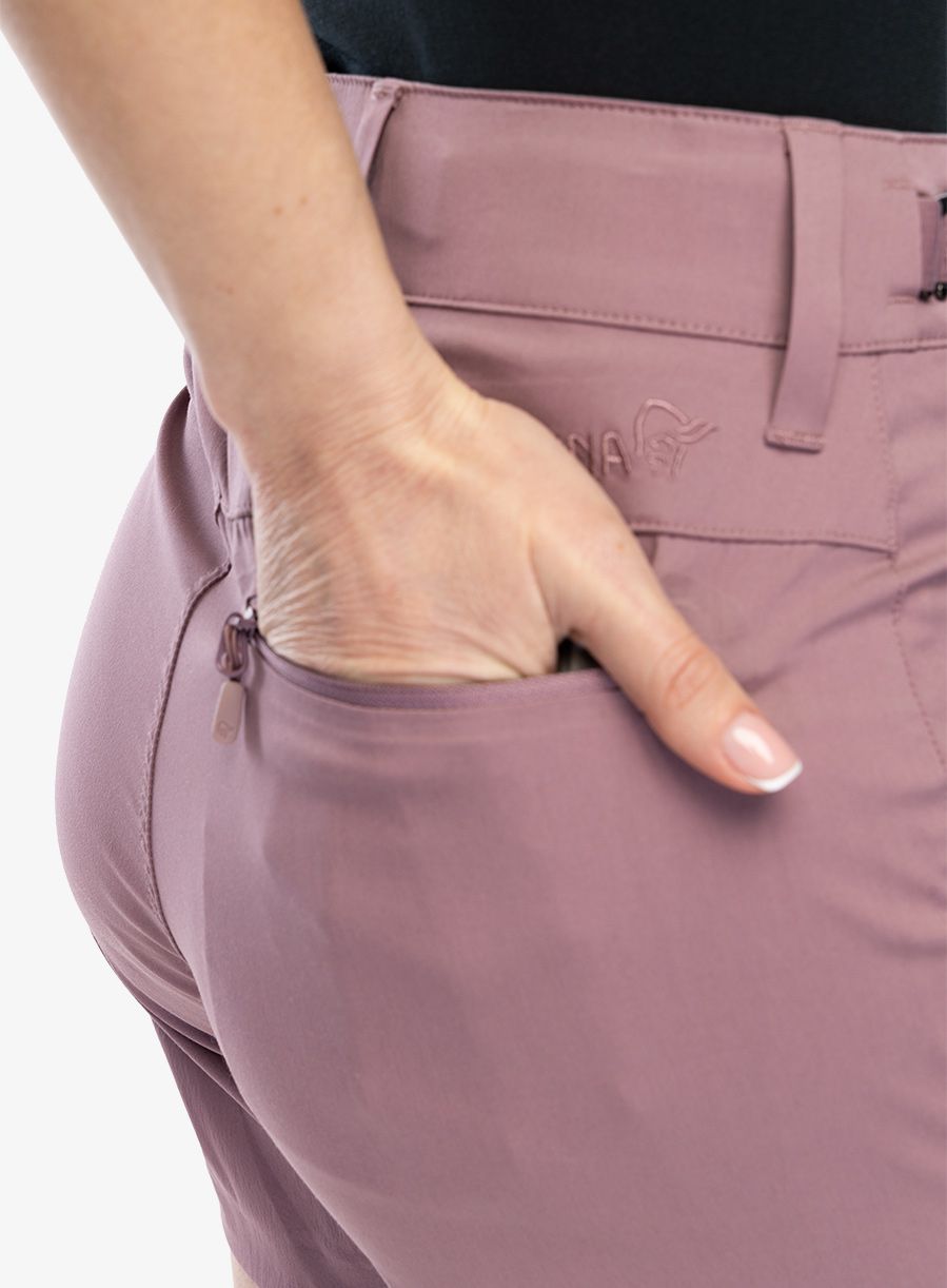 Шорти жіночі Norrona Femund Light Cotton Shorts - grape shake