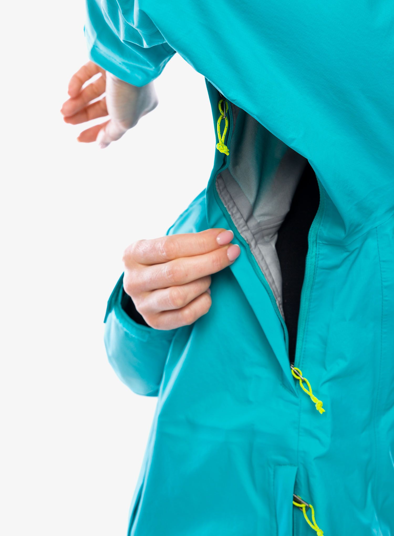 Куртка дощовик жіноча Patagonia Torrentshell 3L Jacket - subtidal blue