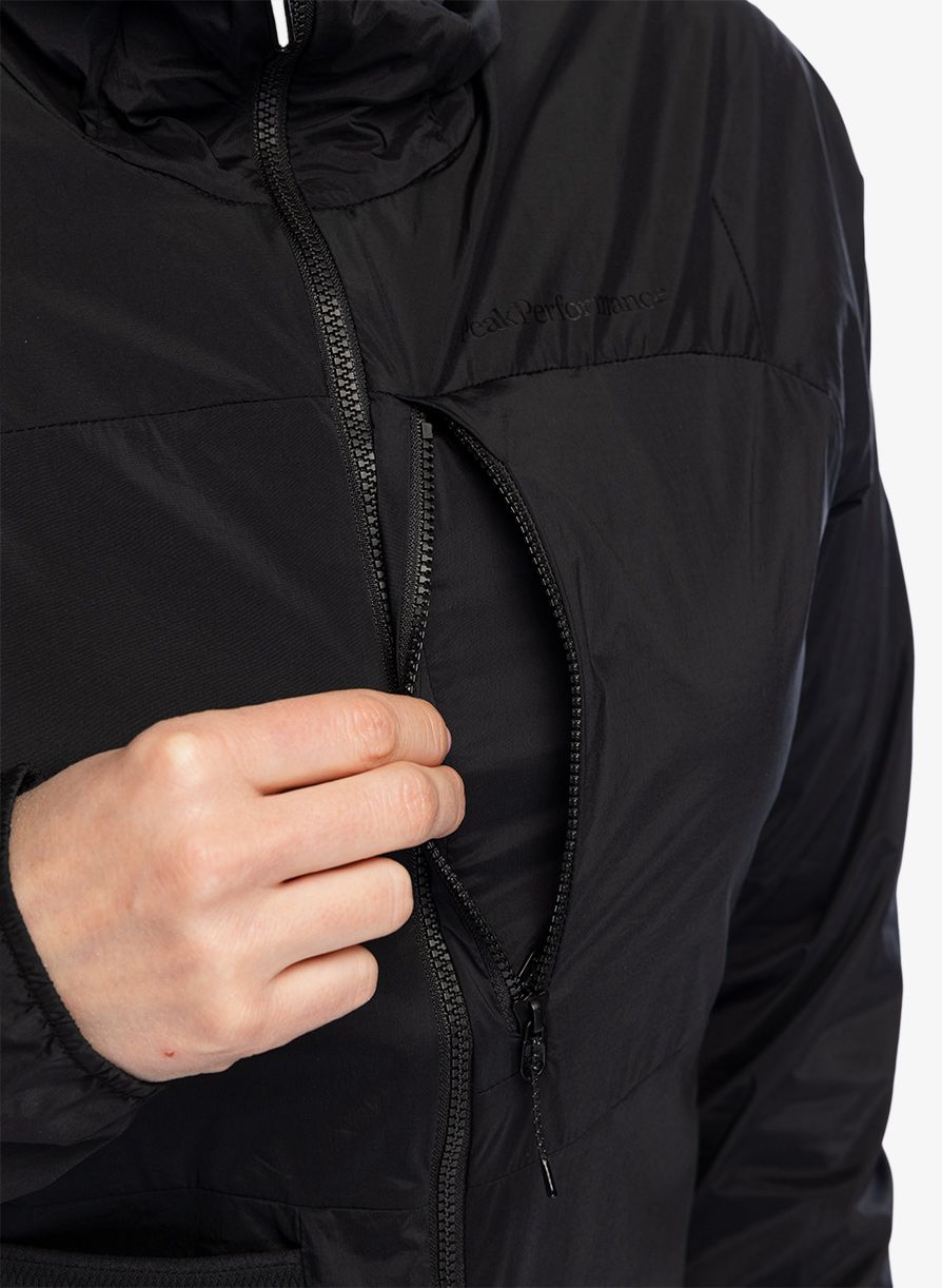 Куртка жіноча Peak Perfomance Vislight Alpha Jacket - black