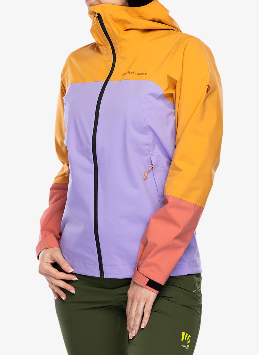Куртка дощовик жіноча Peak Perfomance Trail Hipe Shell Jacket - desert blow