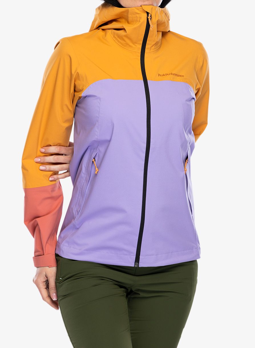 Куртка дощовик жіноча Peak Perfomance Trail Hipe Shell Jacket - desert blow