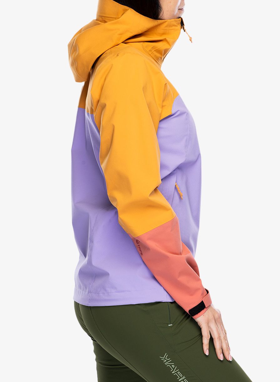 Куртка дощовик жіноча Peak Perfomance Trail Hipe Shell Jacket - desert blow