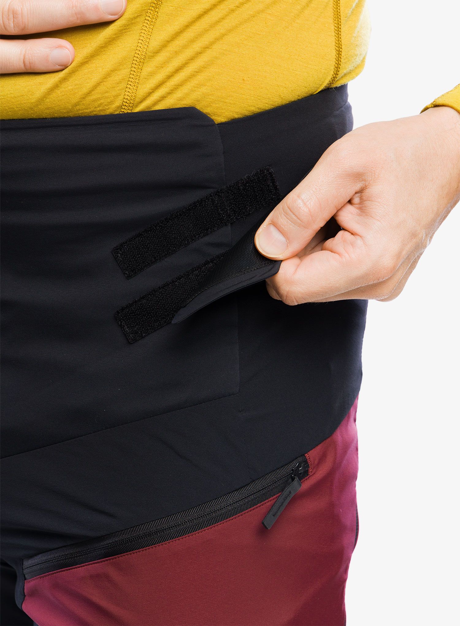 Штани скітурингові adidas TERREX Techrock Tour Softshell Pants - black/shadow red