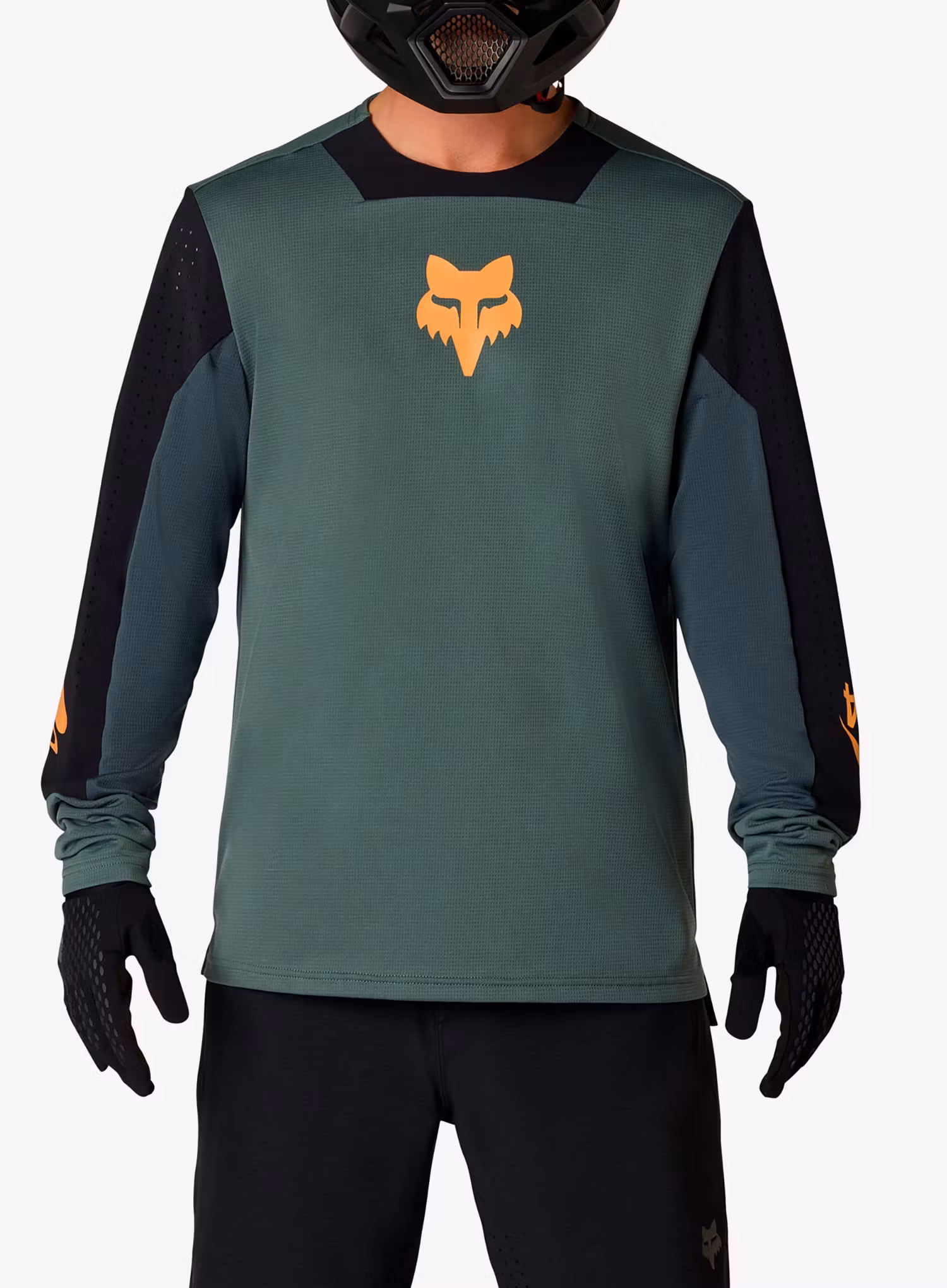 qweFoxDefendLSJerseyCreationsage198571090572a.webp