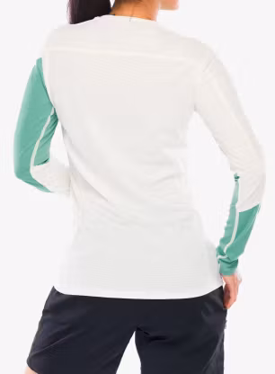 Термокофта жіноча Norrona Falketind Equaliser Merino Round Neck - malachite green