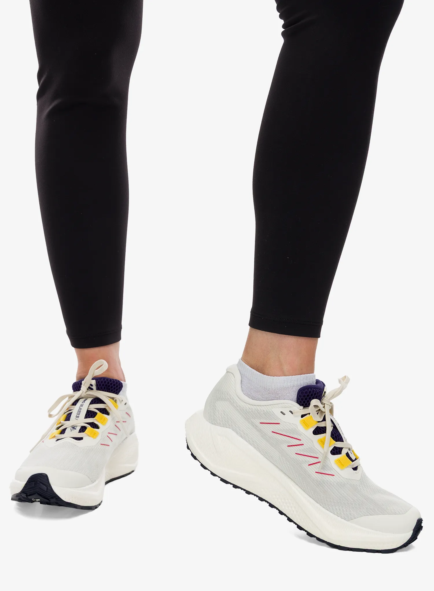 Кросівки для бігу жіночі Salomon Aero Blaze 3 Grvl GTX - vanila/astral/astral