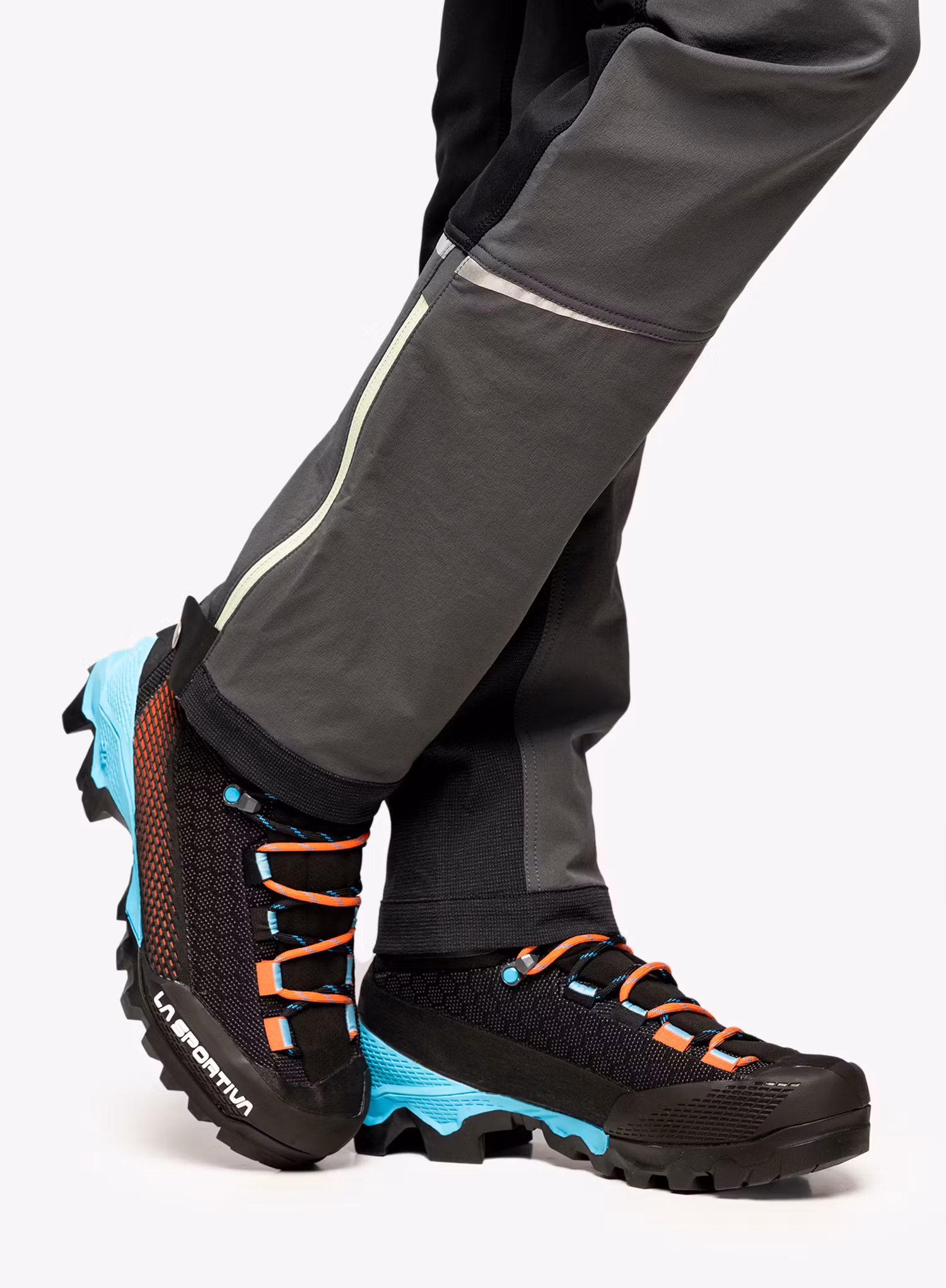 Черевики жіночі GORE-TEX La Sportiva Aequilibrium ST GTX - hibiscus/black
