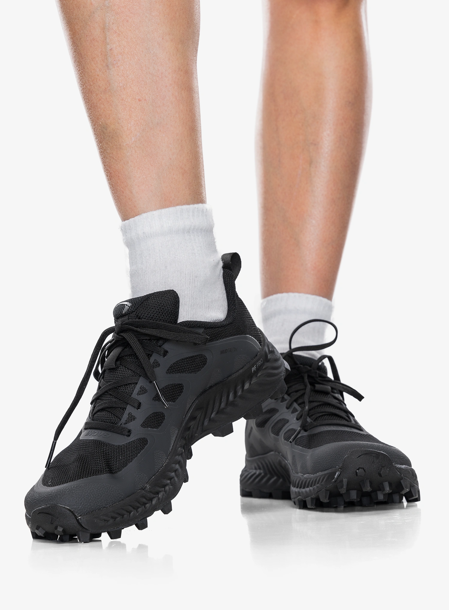 Черевики для трейлу жіночі Inov-8 MudTalon Precision - black