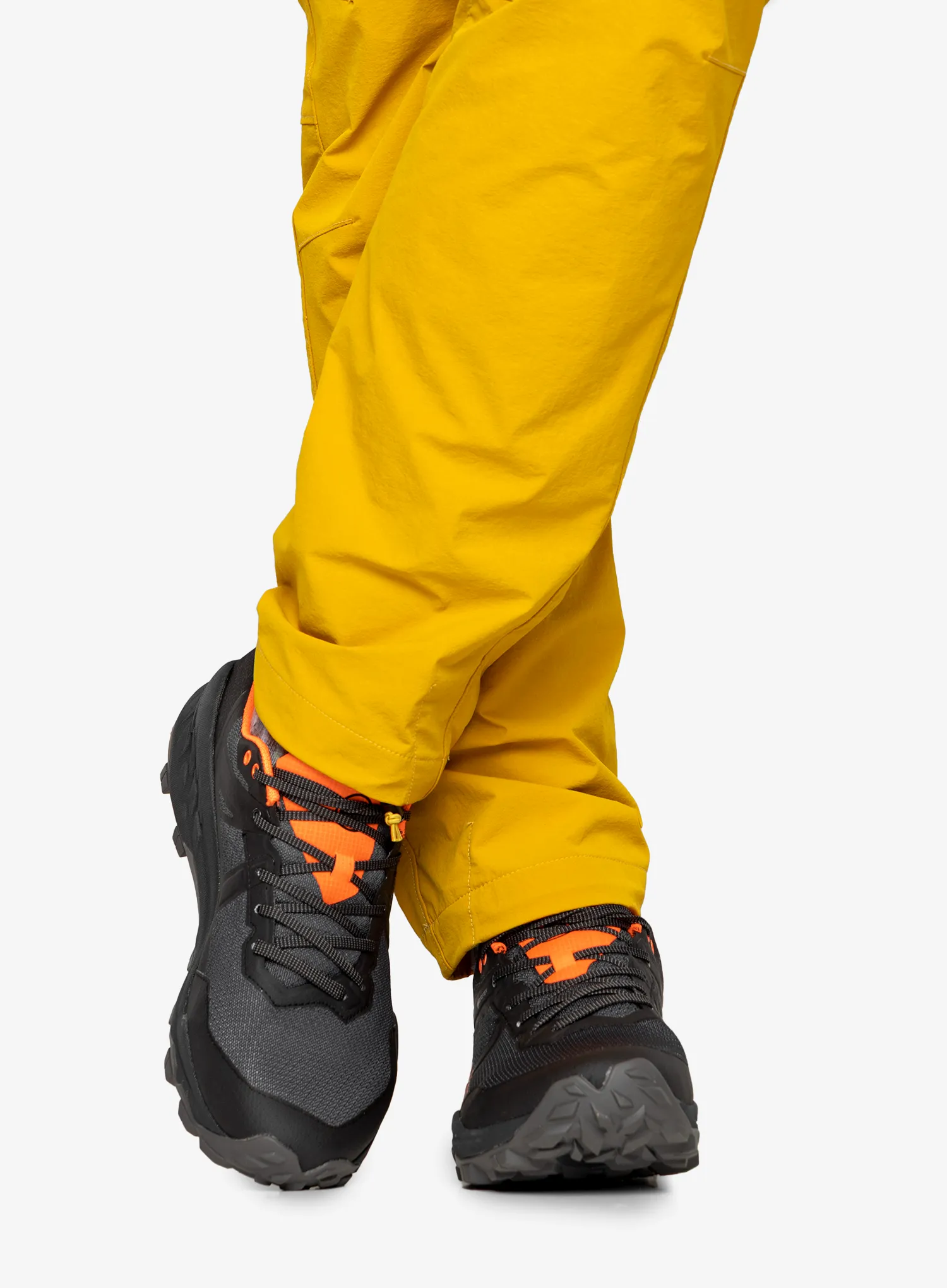 Черевики туристичні Mammut Sertig II Low GTX - black/vibrant orange
