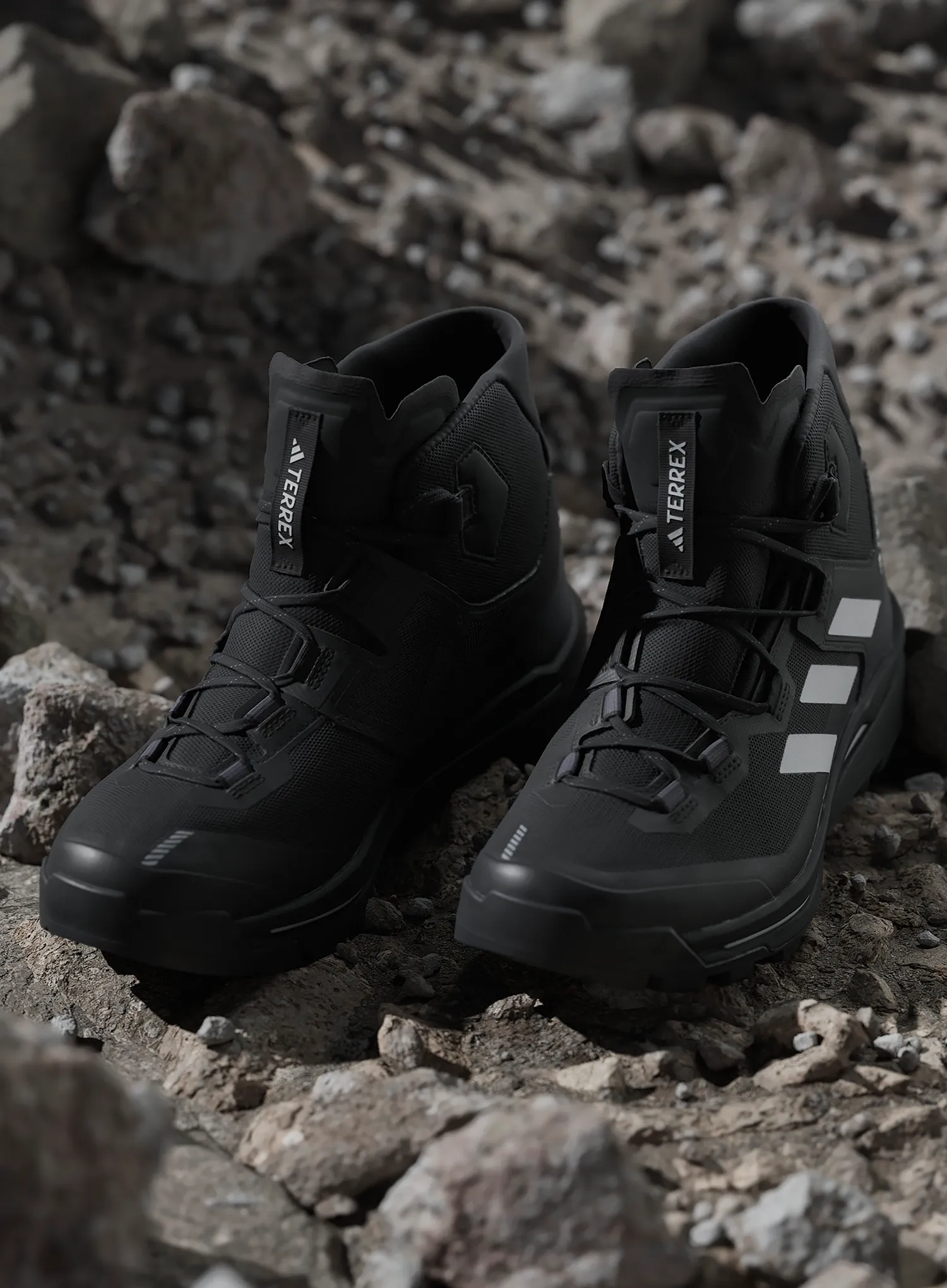 Черевики для гір adidas TERREX Skychaser Tech Mid GTX - cblack/greone/grefiv