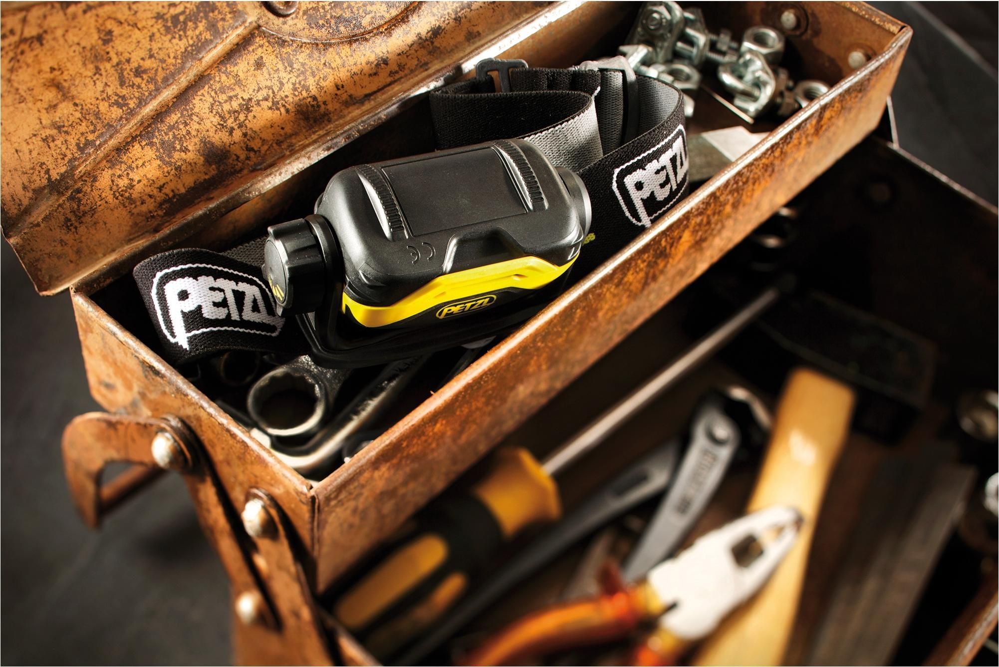 Ліхтар налобний Petzl Pixa 3 (100 lm)