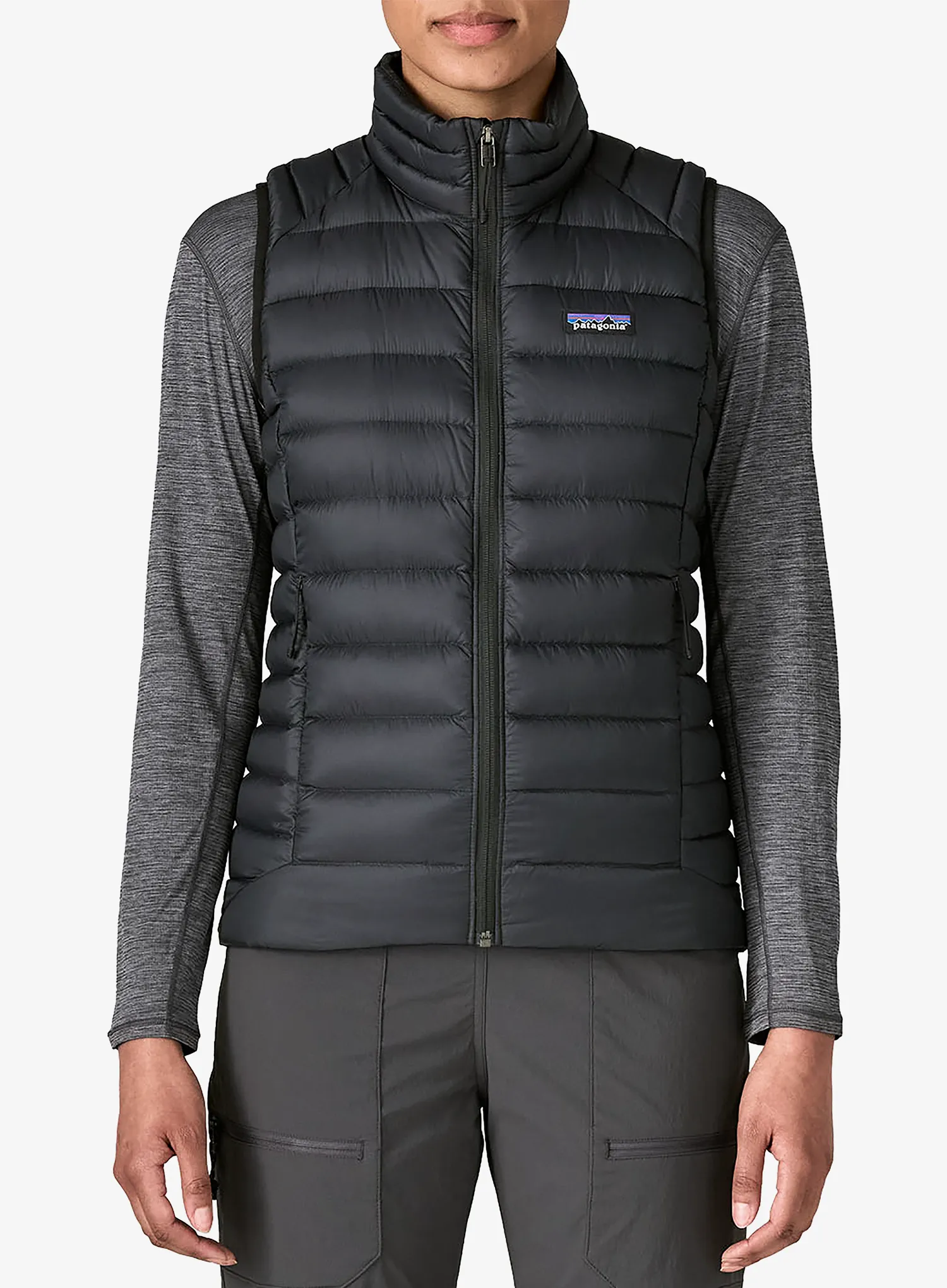 qwe___PatagoniaDownSweaterVestblackblack_a.webp