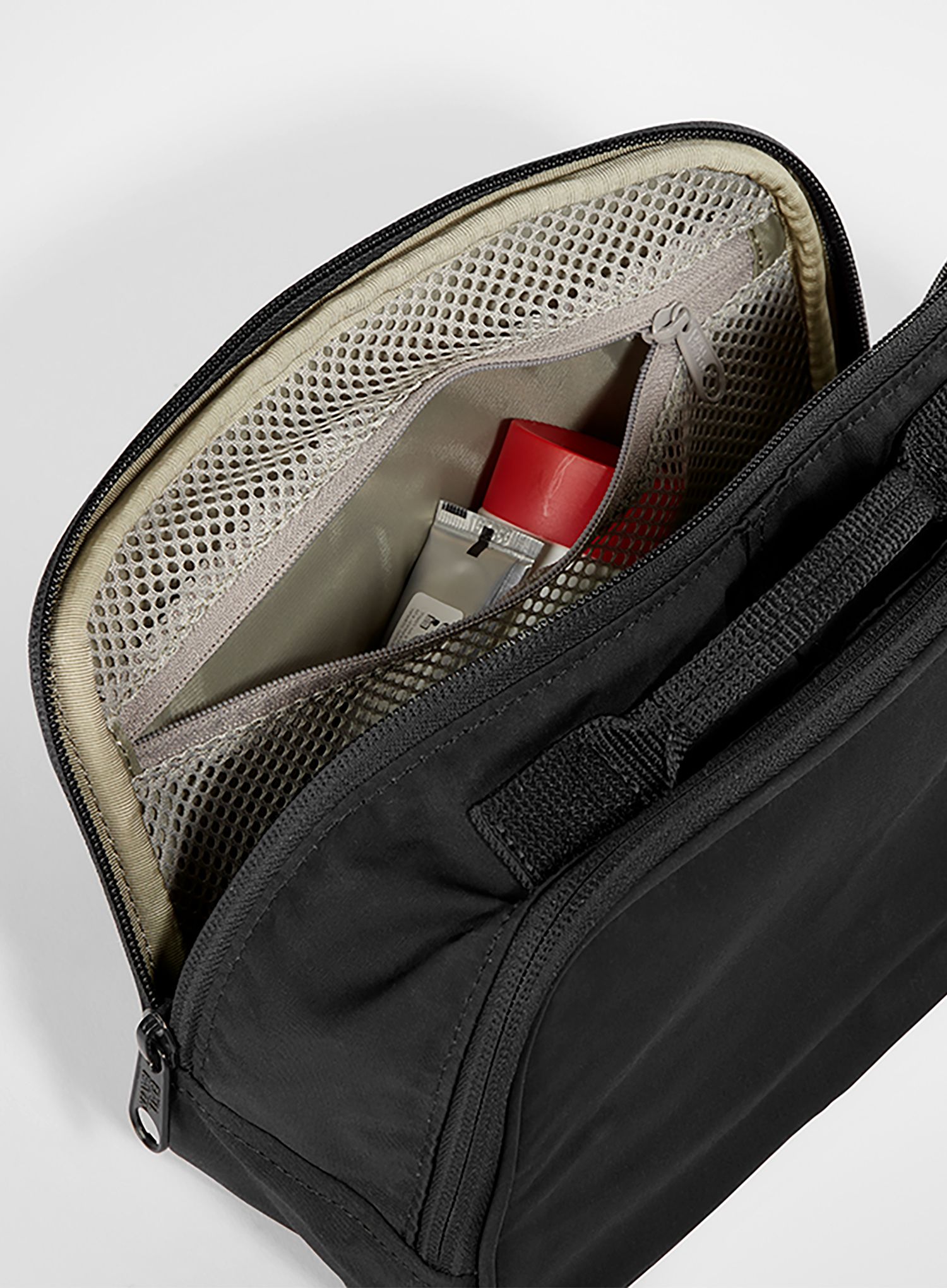 Косметичка Fjallraven Kanken Toiletry Bag - black