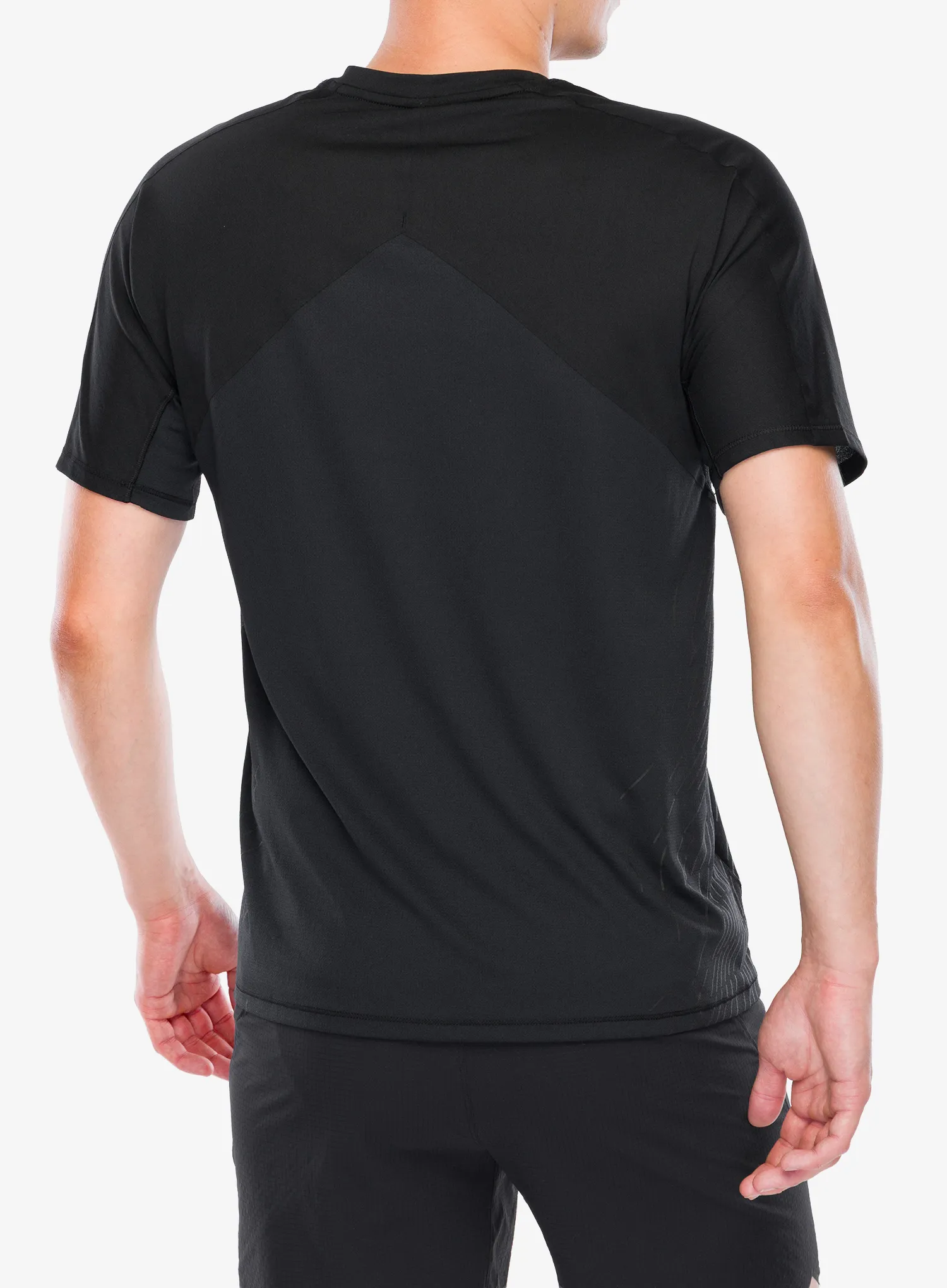 Швидковисихаюча футболка Salomon Sense Aero S/S Tee GFX - deep black
