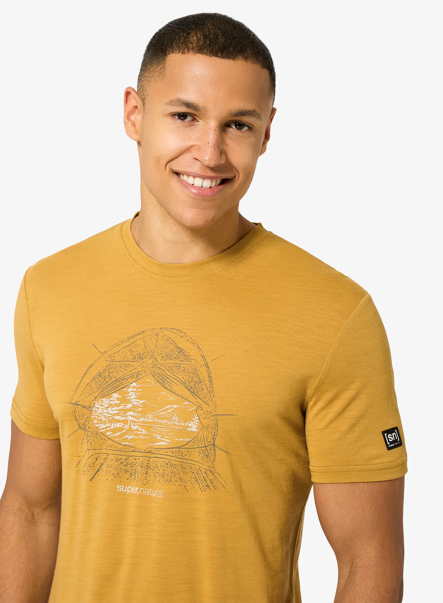 Футболка з принтом Super.natural Tent View Tee - dried tobacco/various