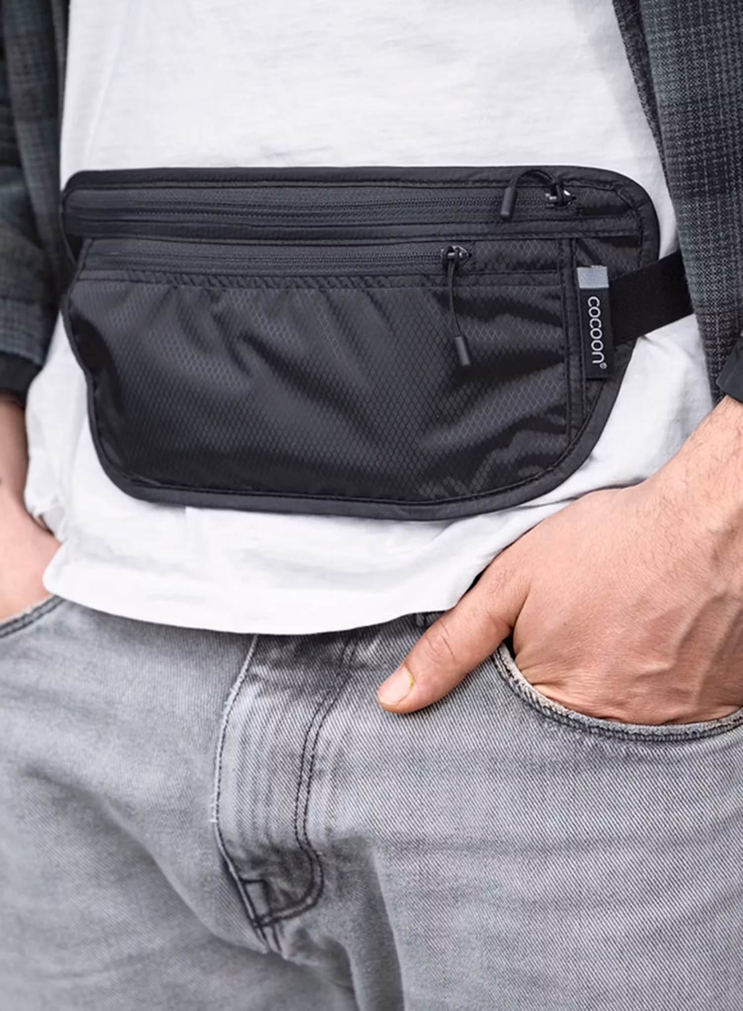 Сумка поясна Cocoon Travel Waist Wallet - phantom black