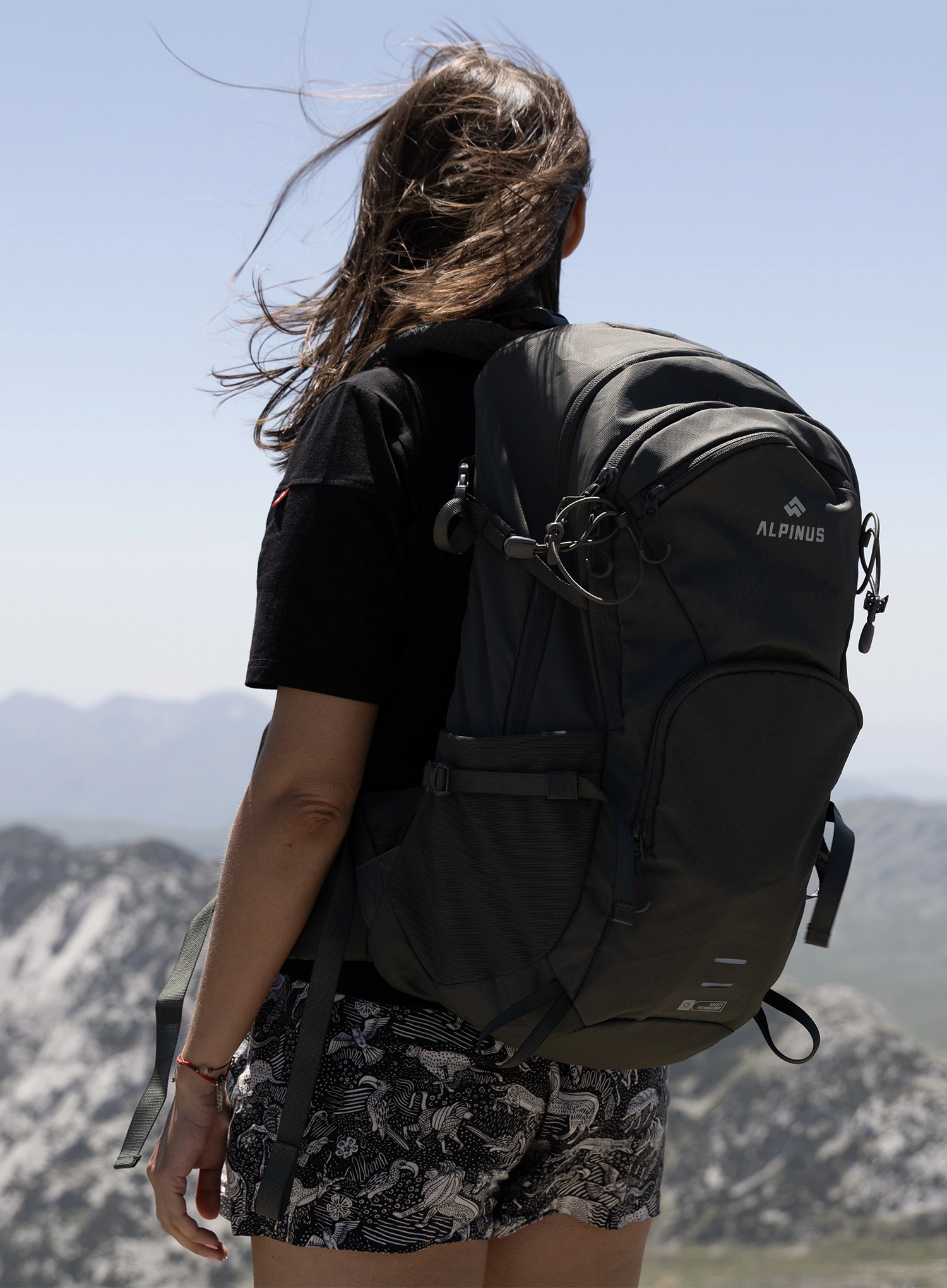 Рюкзак з вентиляцією спини Alpinus Ornak 30 - sage