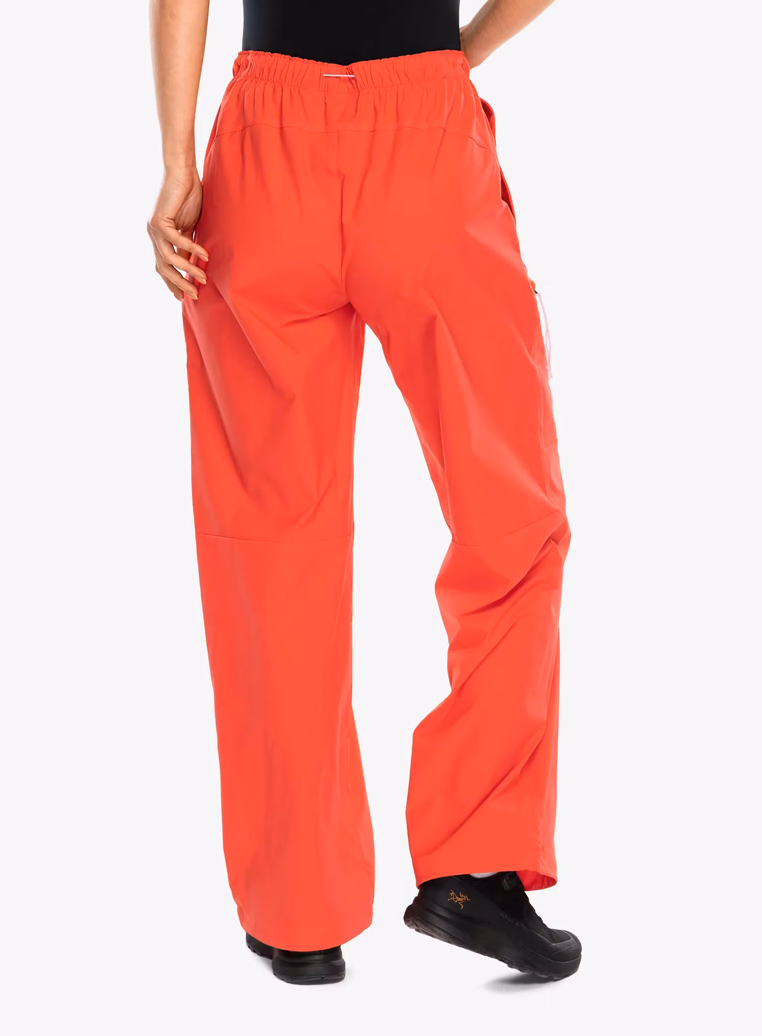 Штани туристичні жіночі Peak Performance Outdoor Cargo Pants - brilliant red