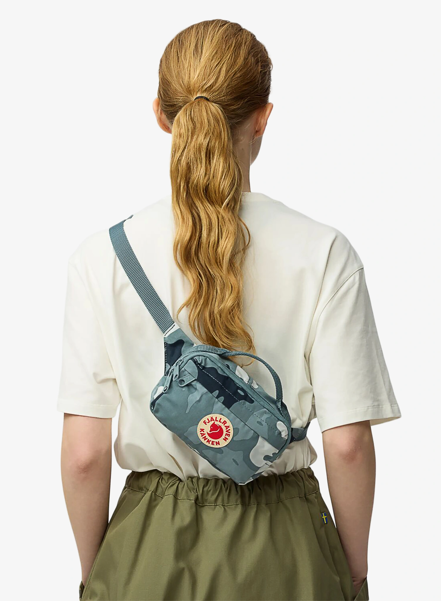 Сумочка поясна Fjallraven Kanken Graphics Hip Pack - nimbus blue/hidden animals